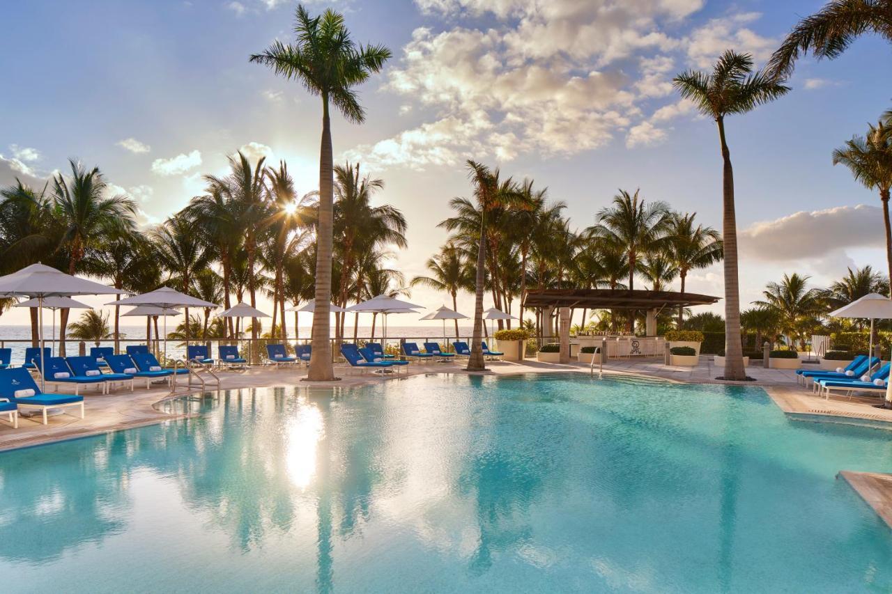 The St. Regis Bal Harbour Resort Маями Бийч Екстериор снимка
