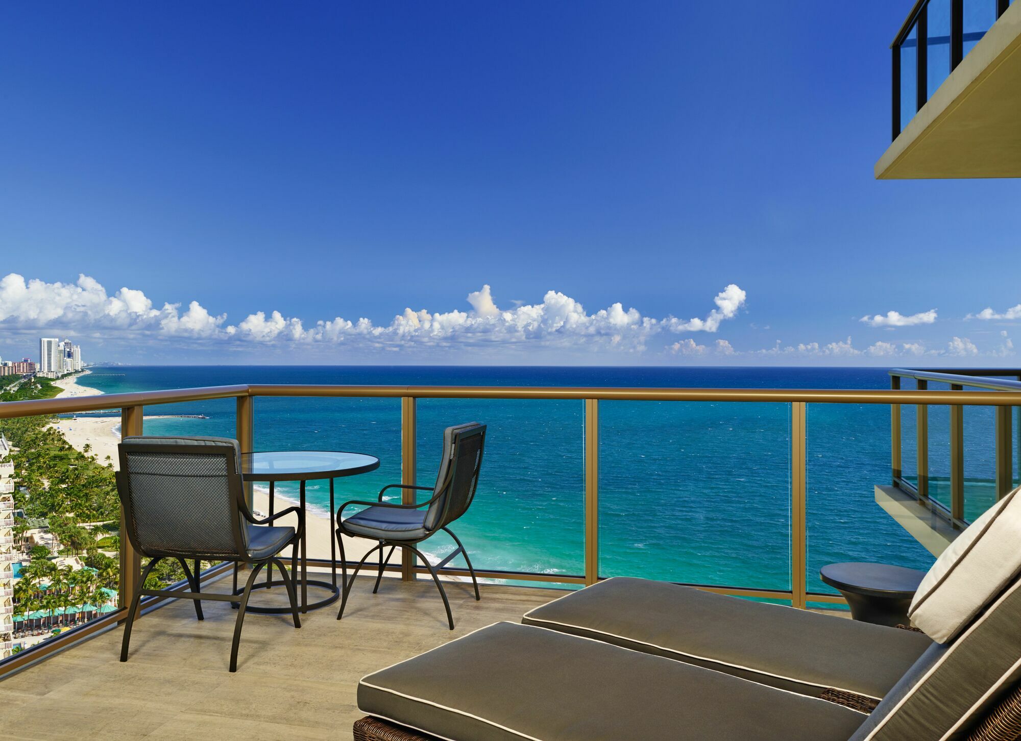 The St. Regis Bal Harbour Resort Маями Бийч Стая снимка